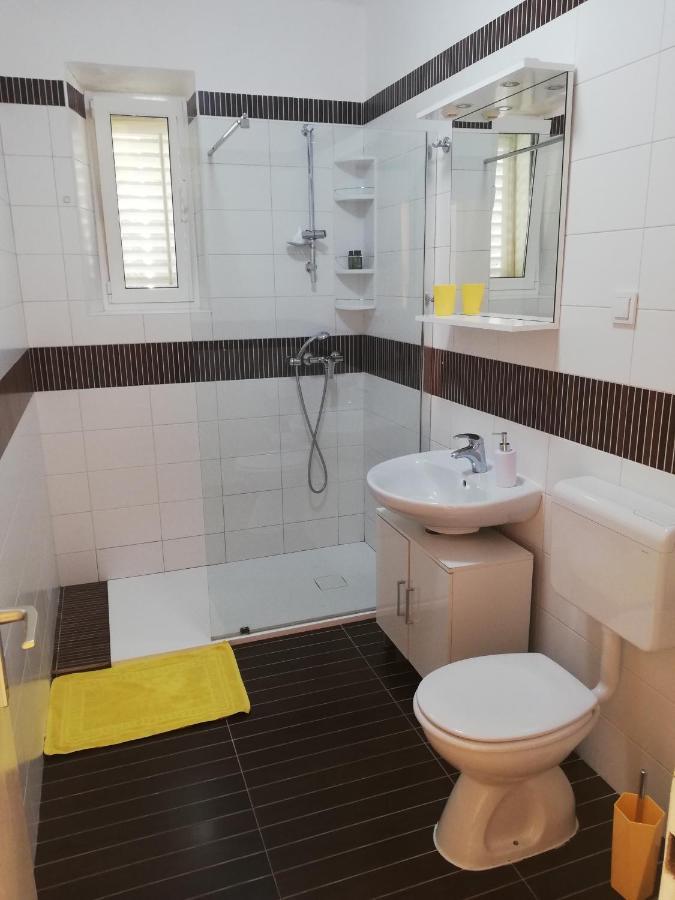 Yellow Room Guesthouse Dubrovnik Bagian luar foto